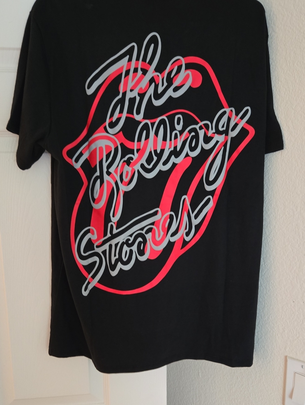 The Rolling Stones Black Tee with Red Tongue Graphic Unisex Size L NWT - Picture 3 of 4